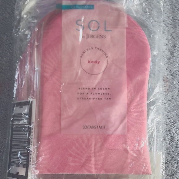 SOL by Jergens Sunless Tanning  8 Mitt in Pink  Brand New - Picture 1 of 5
